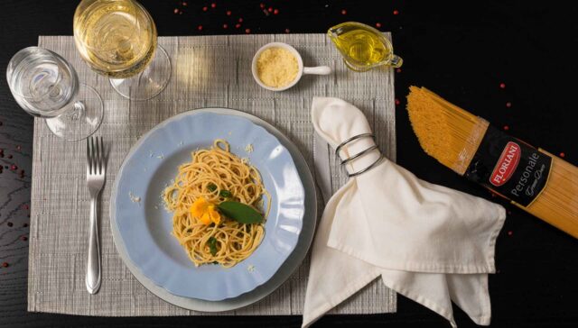 Macarrão na manteiga