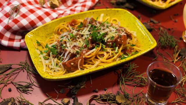 Macarrão com Calabresa