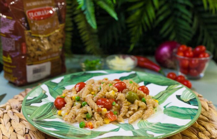 Macarrão integral com molho branco