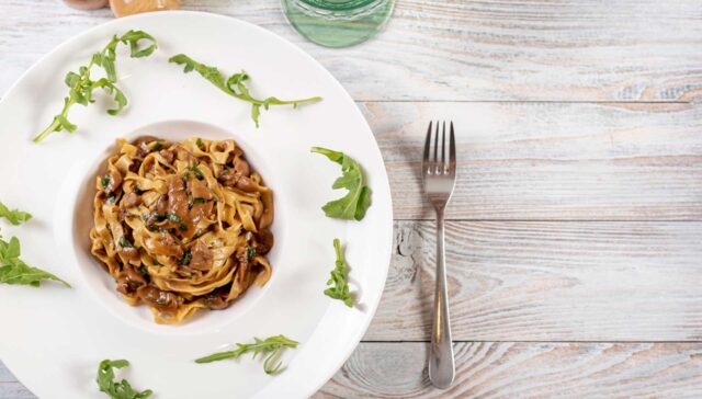 Espaguete com cogumelos