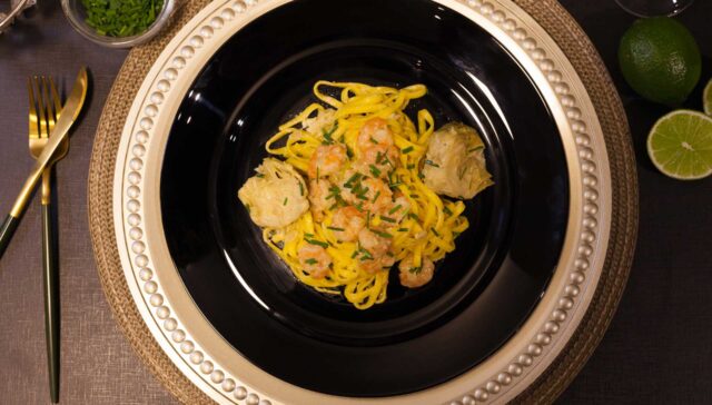 macarrão com camarões