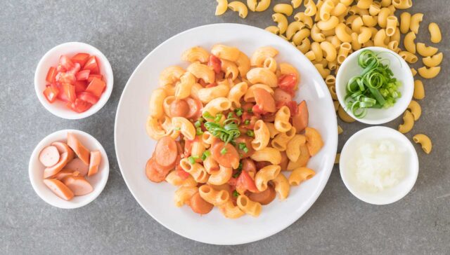 Macarrão com Salsicha