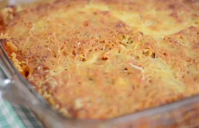 Lasanha de macarrão instantâneo