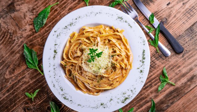 Macarrão à Parisiense