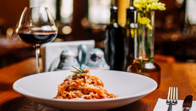 vinhos que harmonizam com carbonara