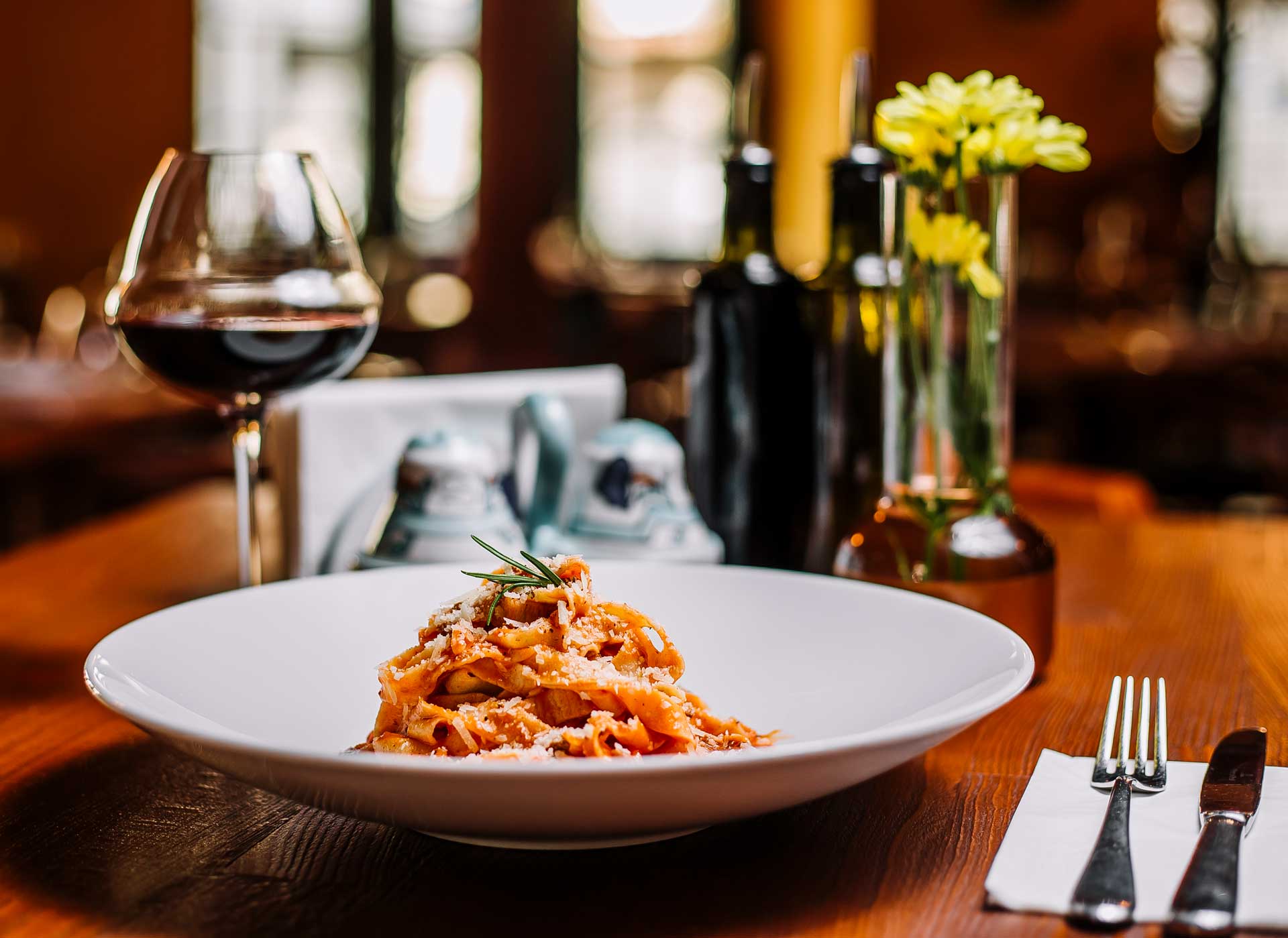 vinhos que harmonizam com carbonara