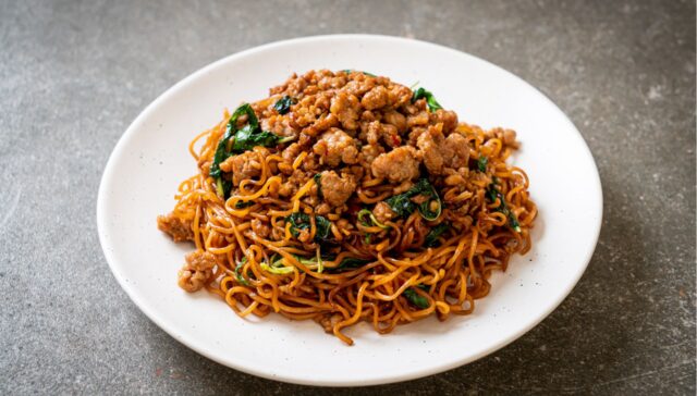 Macarrão Instantâneo com Carne moída