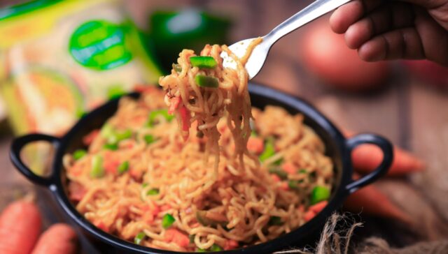 macarrão instantâneo cremoso