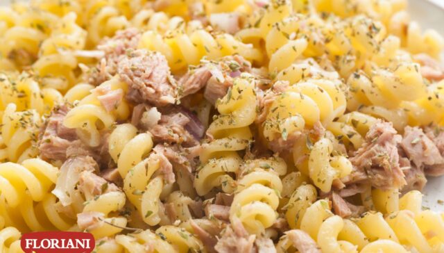 Fusilli com atum