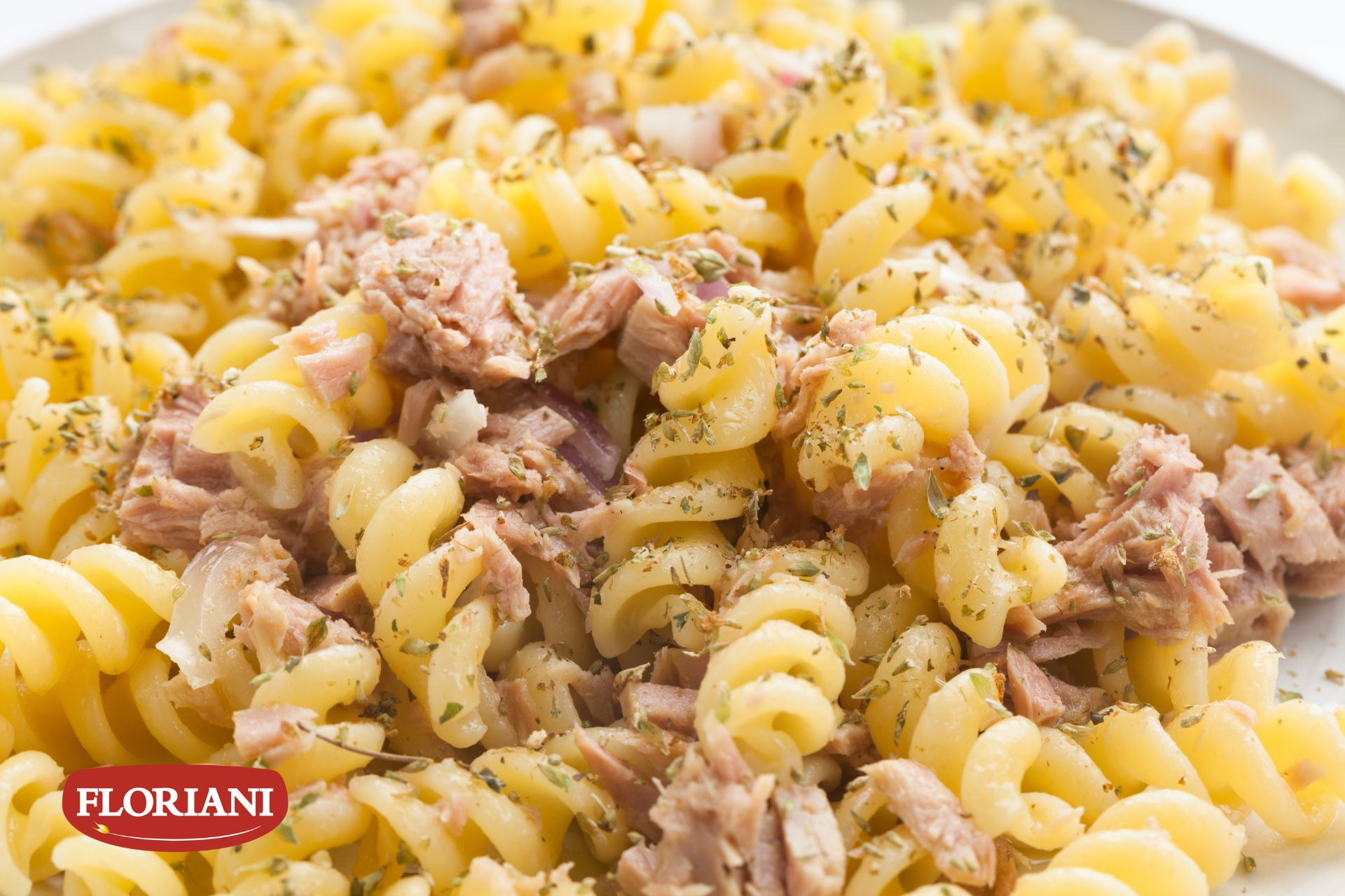 Fusilli com atum